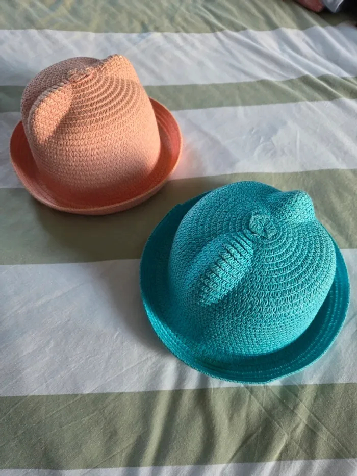 Lot 2 chapeaux enfant taille 5/8 ans - photo numéro 2