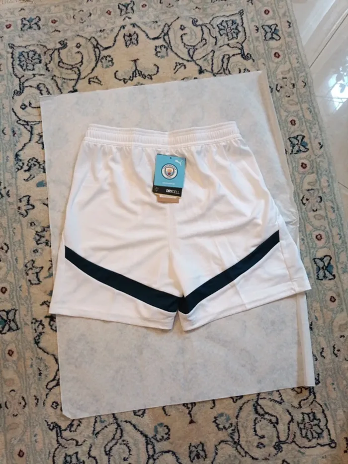 Short de foot Puma équipe Manchester City 2024/2025 taille 13/14 ans original neuf - photo numéro 10