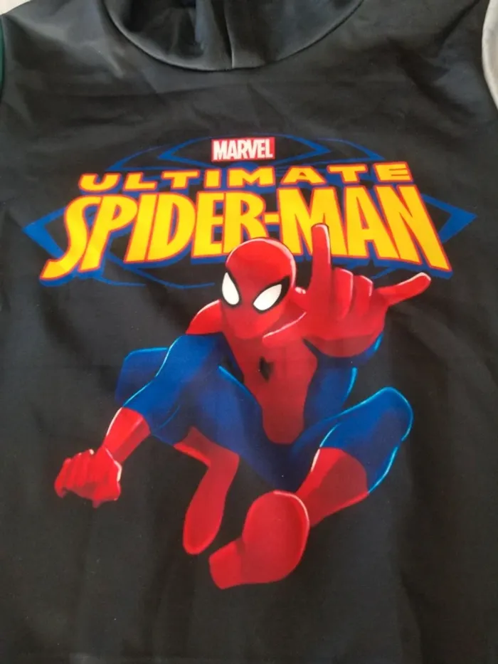 Sweet à capuche Spiderman 7 ans - photo numéro 4