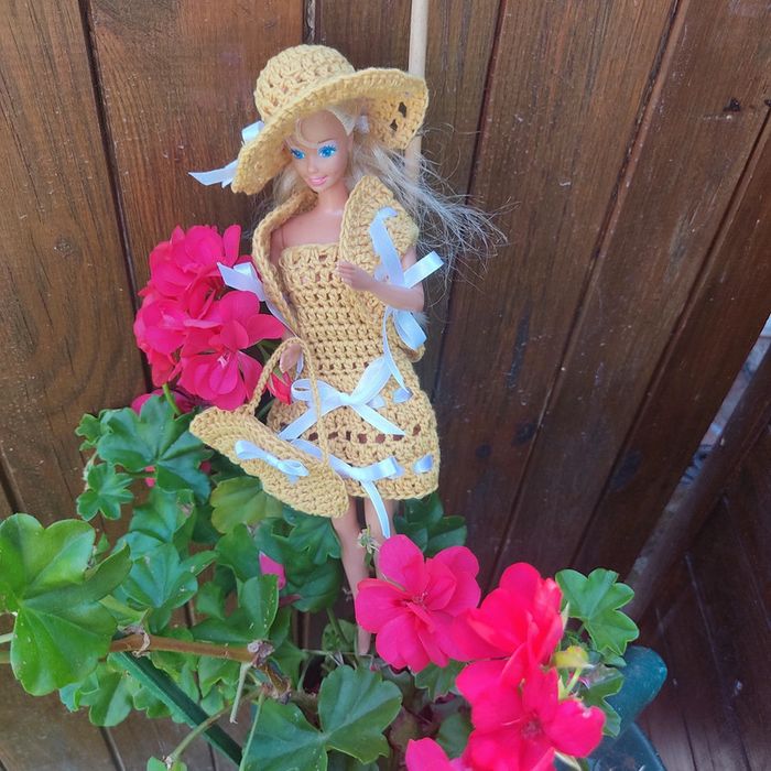 Vêtements pour Barbie 3 € - photo numéro 11