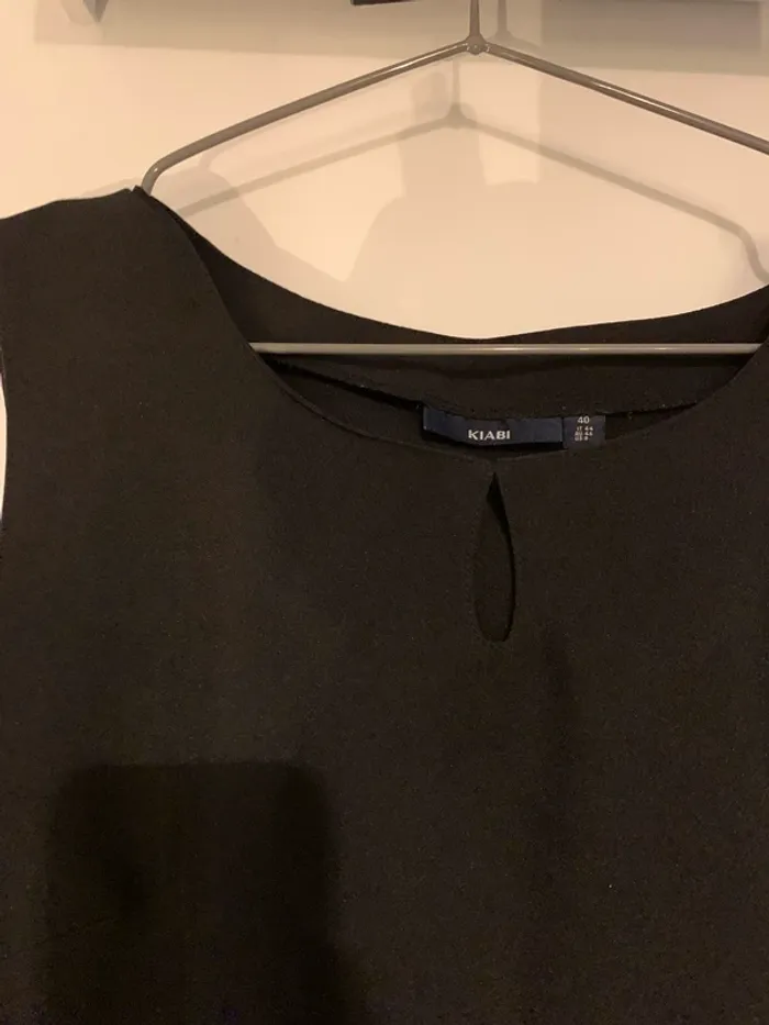 Jolie robe noir Kiabi taile 40/L tbe - photo numéro 2