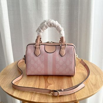 Gucci  772053