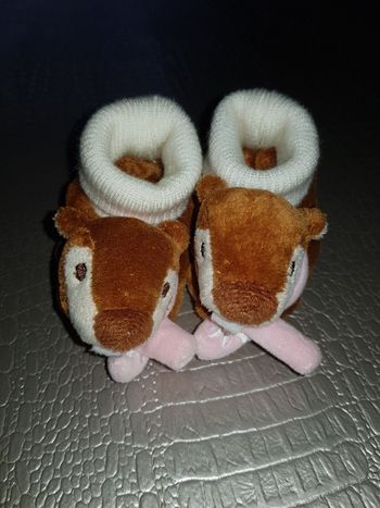 Chaussons naissance fille en peluche écureuil 0/3 mois