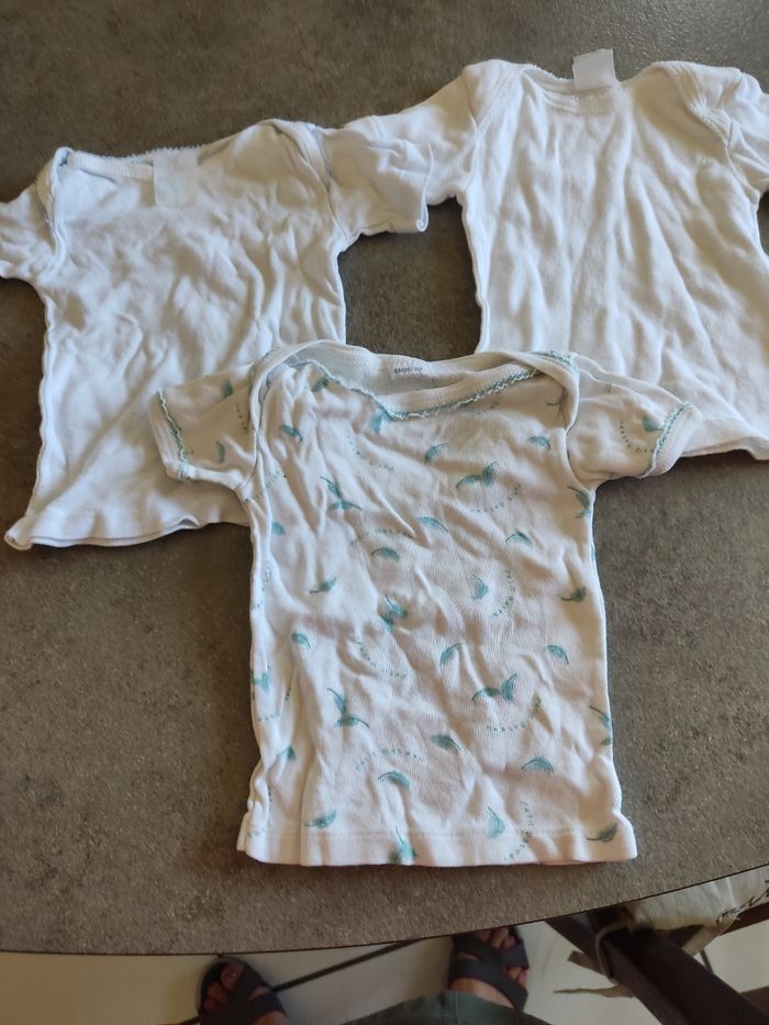 Lot 3 tee shirt manches courtes petit bateau 6 mois