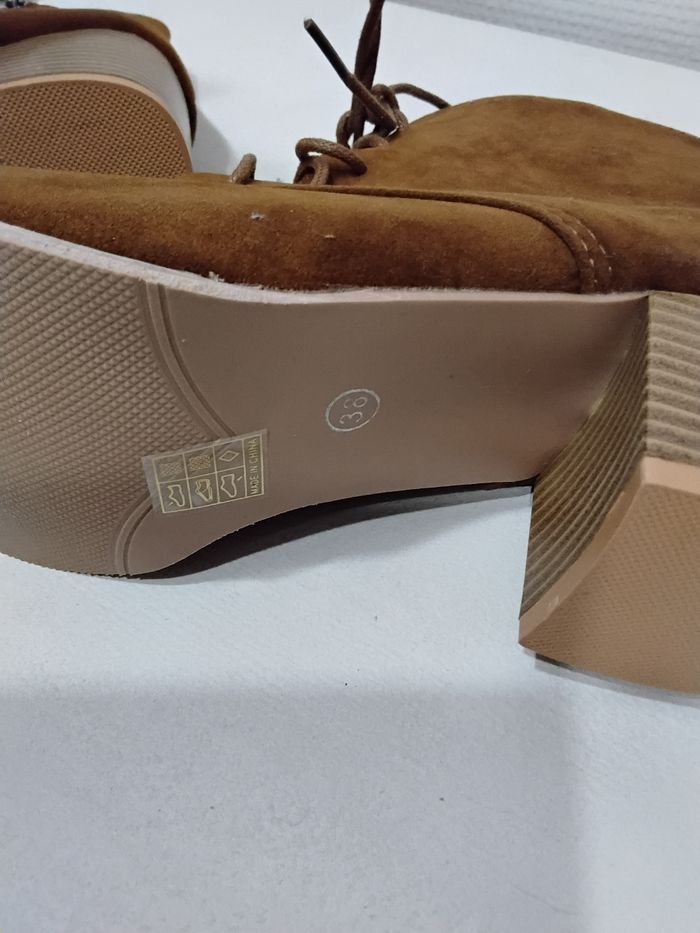 Bottines neuve suédine talon 6 cm - photo numéro 7