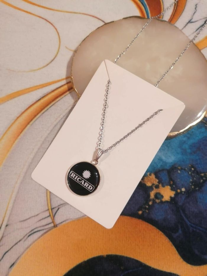 Collier Ricard noir - photo numéro 2