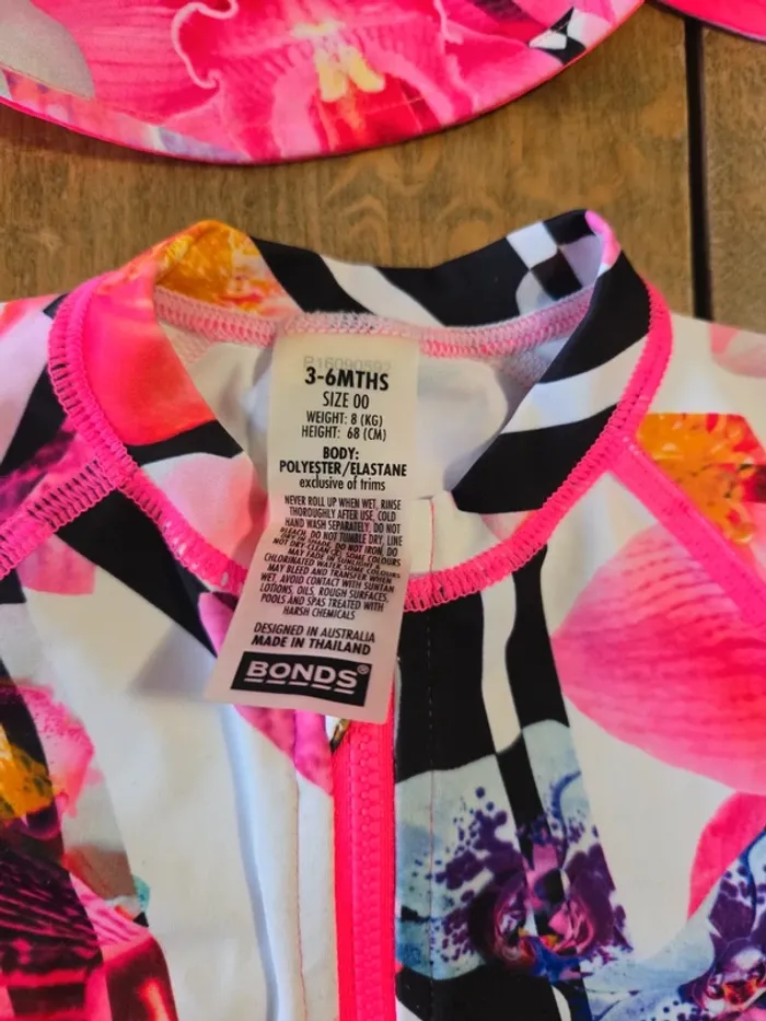 Maillot et chapeau anti-UV Bonds 3-6 mois fille - photo numéro 3