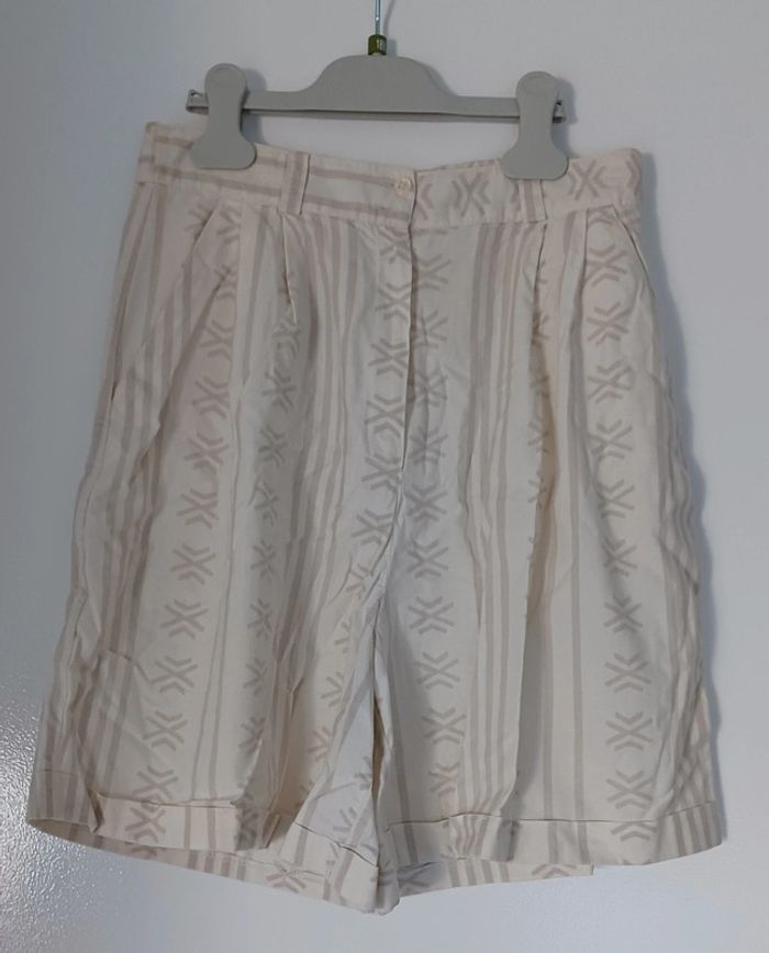 Short beige