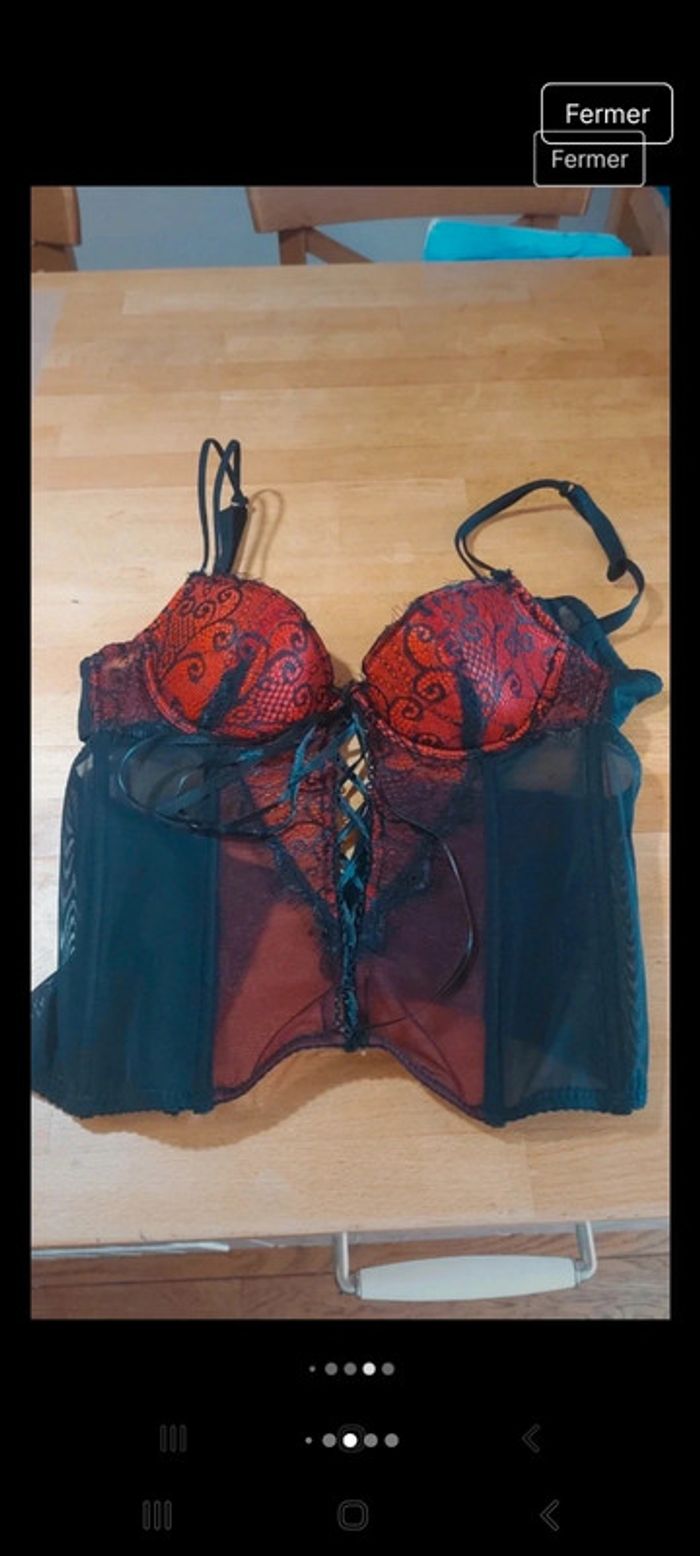 Corset noir et rouge Besired taille S - photo numéro 17