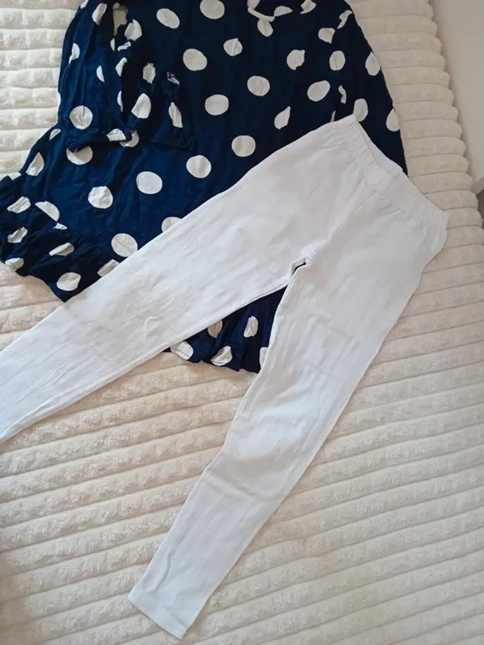 Ensemble fille robe +legging 8ans 🤍💙 - photo numéro 4