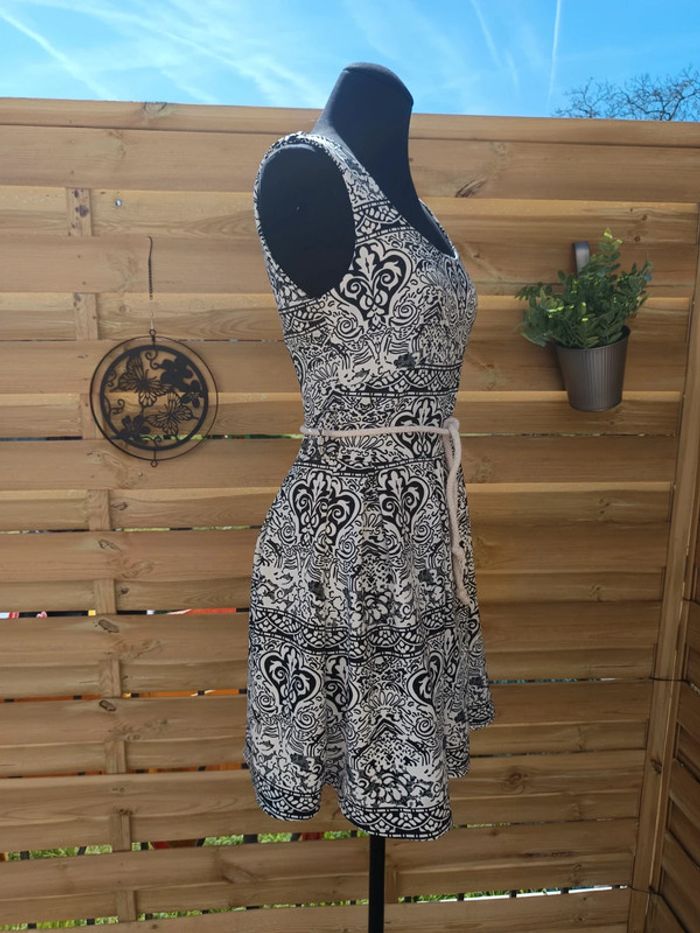 Robe trapèze taille S - photo numéro 4
