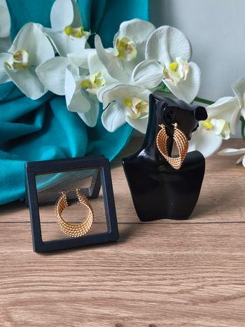 Boucles d'oreilles Élégante/earrings dorées/ gold acier inoxydable