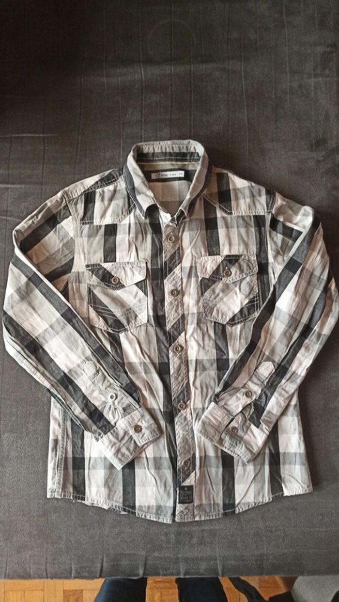Chemise à carreaux