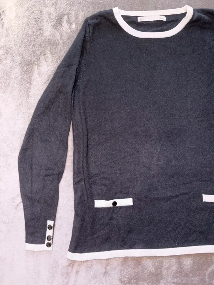 Pull noir femme Sfera taille 38 en bon état. - photo numéro 3