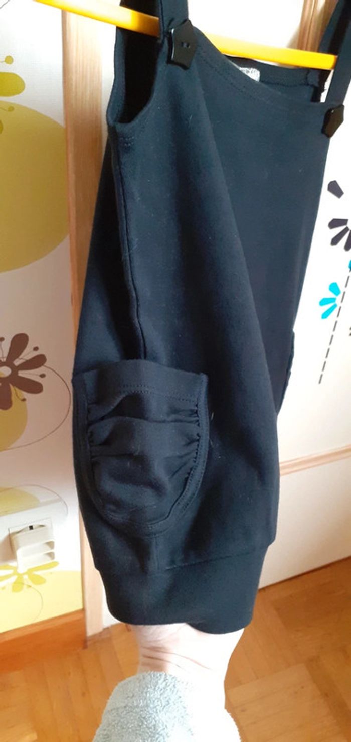 Robe  noir 2 poches étoile boutons - photo numéro 2