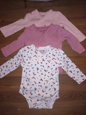 5 bodies kiabi 1 mois fille