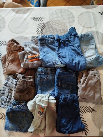 Lot vêtements taille 12 mois