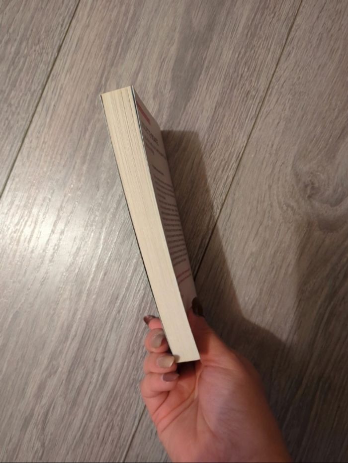 Les vrais amis  ne s'embrassent pas sous la neige / Juliette Bonte / Harper collins  / poche - photo numéro 4