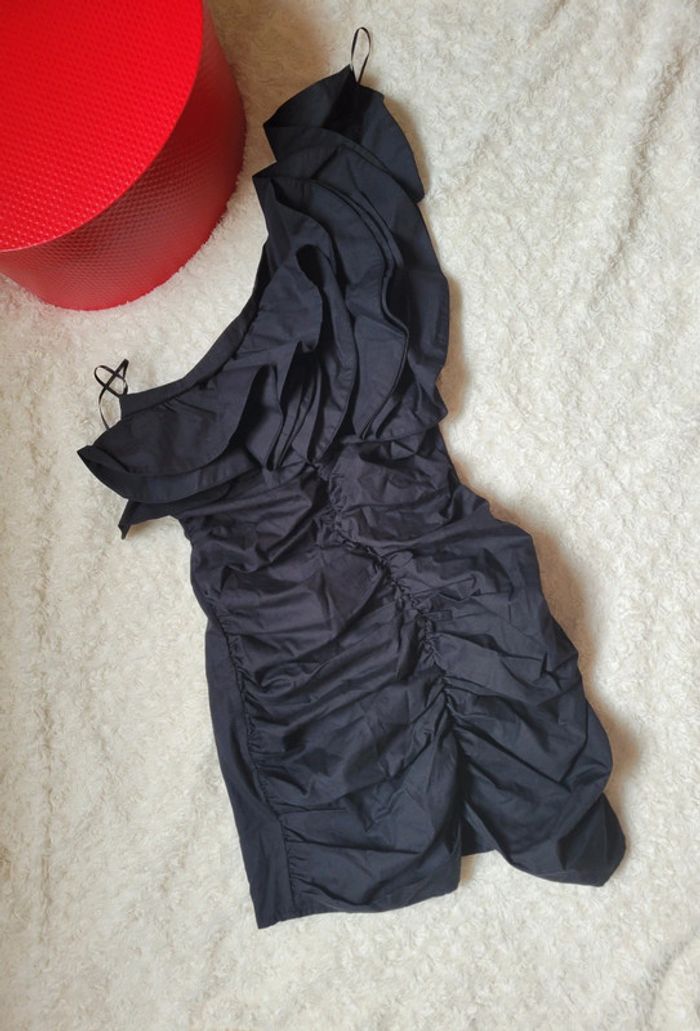 Robe chic noir Zara - photo numéro 2