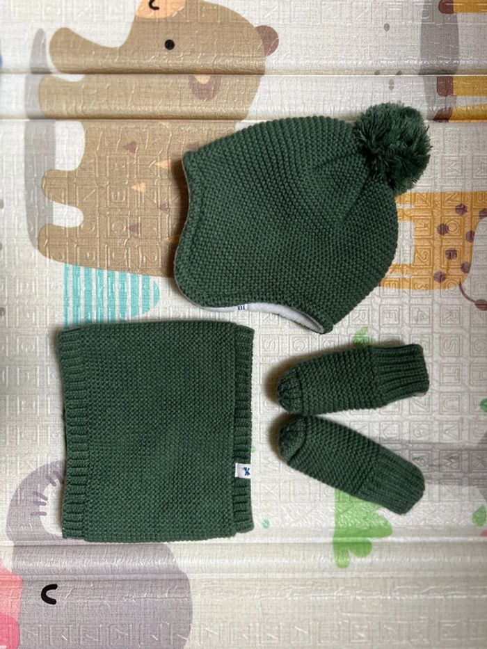Ensemble bonnet + gants + snood