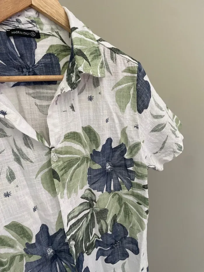 Chemise à fleur 🌸 - photo numéro 2