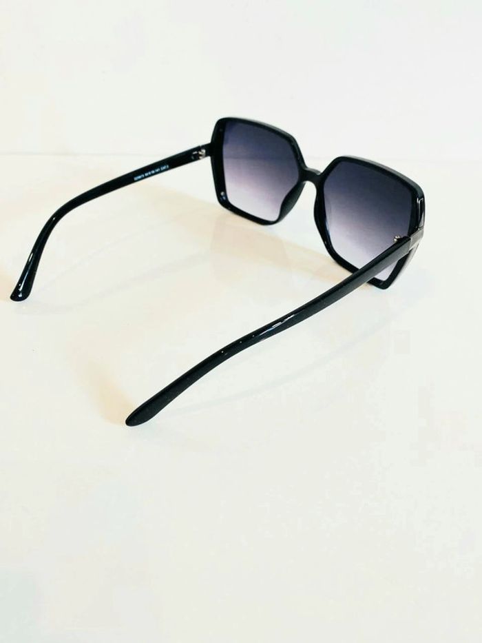 Lunette de soleil femme noire et argentée verres dégradés uvprotection catégorie 3 - photo numéro 4