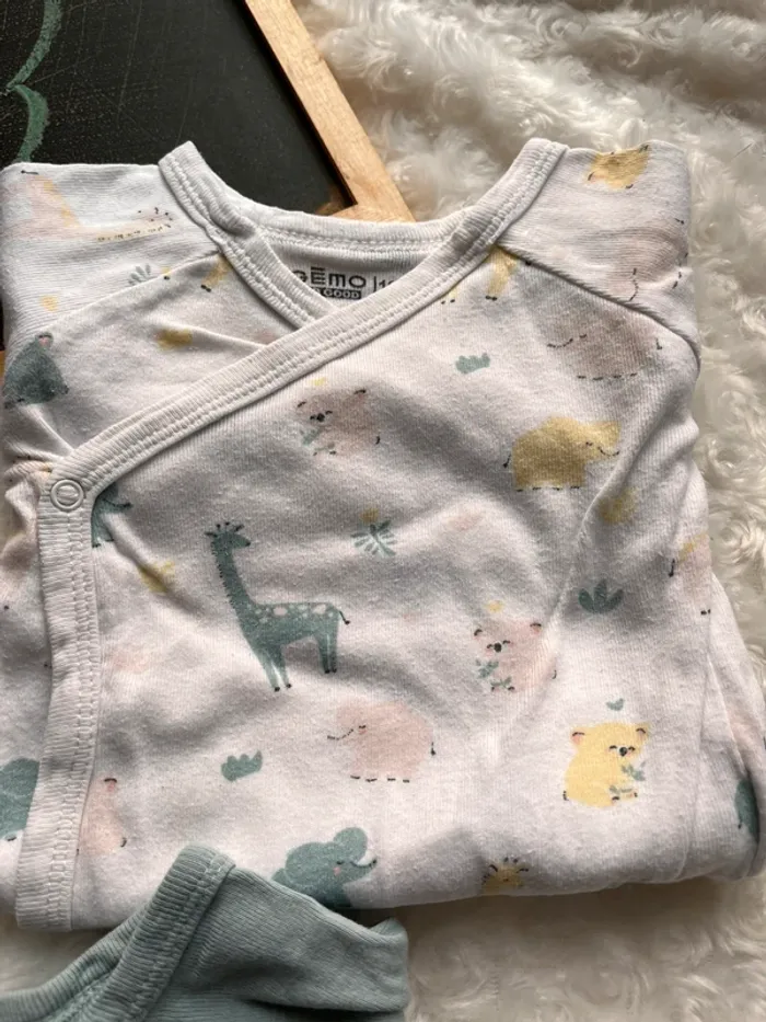 Lots de bodies 12 mois - photo numéro 4