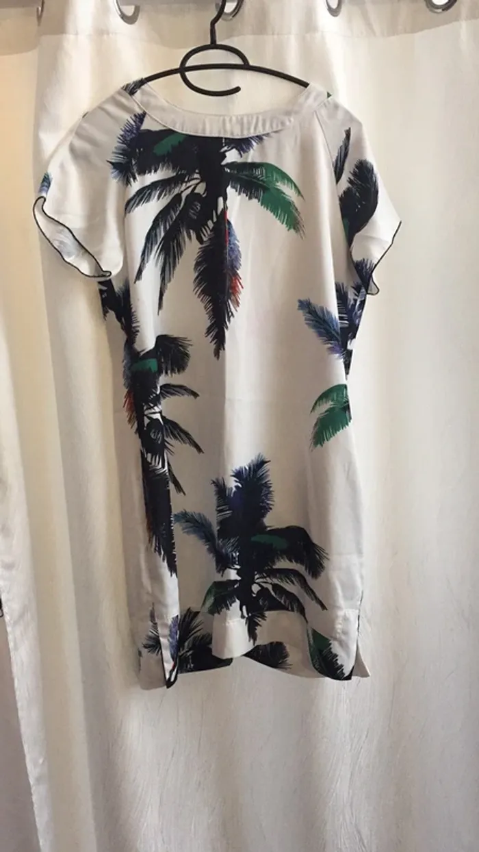 Robe tissu fluide manches courtes