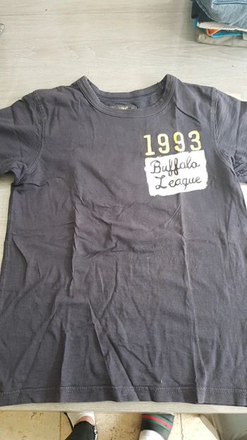 T-shirt Garçon taille 8- 10 ans