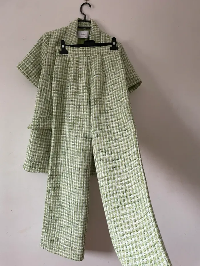 Ensemble tailleur Vichy pantalon + veste blazer tweed stradivarius à jambes large taille S - photo numéro 5
