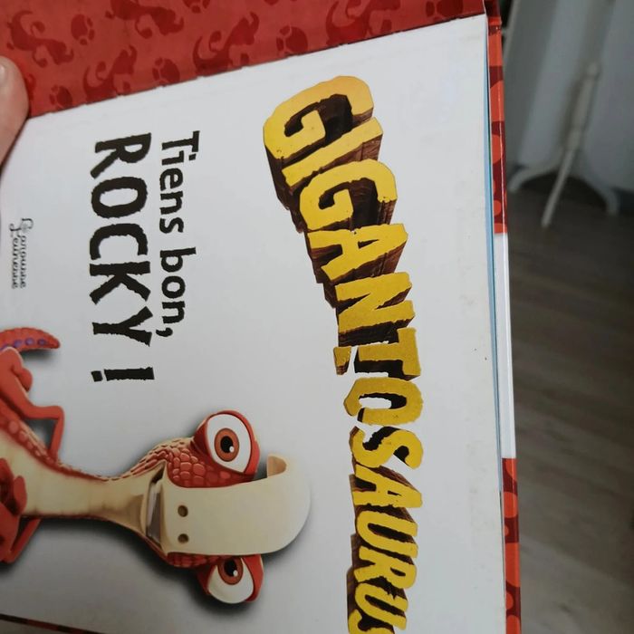 Livre Gigantosaurus - photo numéro 5