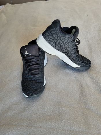 Basket Jordan 38.5