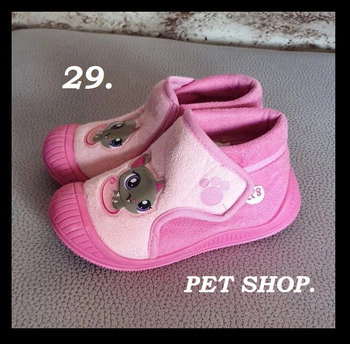 Belle paire de chaussons rose de pointure 29