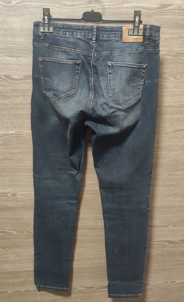 Jean taille 38 - photo numéro 2