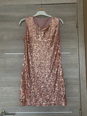 Robe avec des sequins 13/14 ans