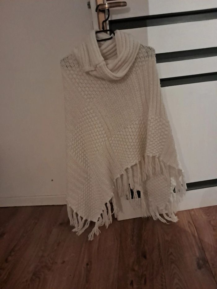 Poncho/ cape