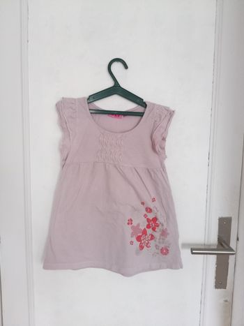 T-shirt rose fleur Taille 8 ans