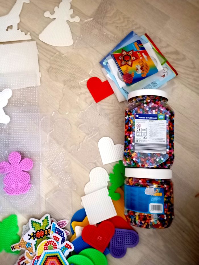 Gros lot de perles à repasser et modèles - photo numéro 4