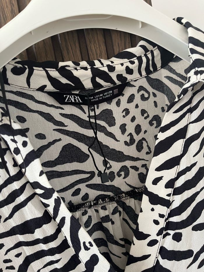 Robe Zara jamais portée - photo numéro 2