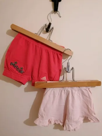Lot 2 shorts adidas 12 mois
