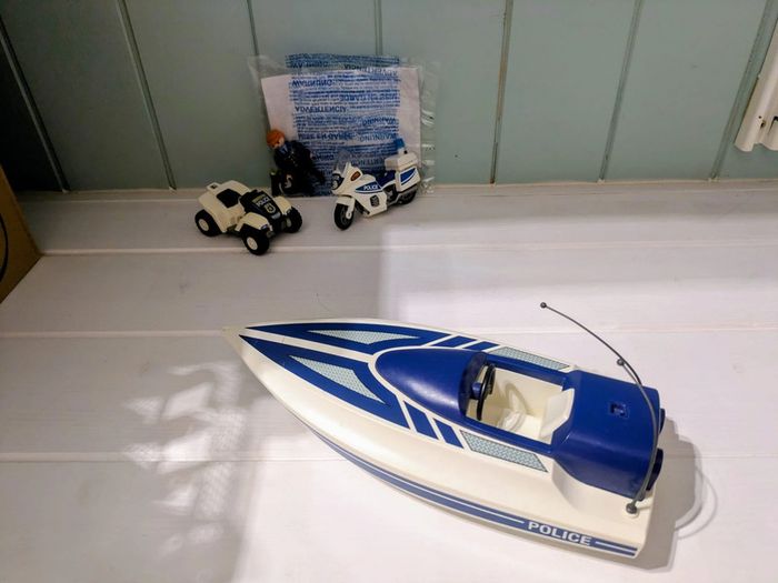 Playmobil lot Policier - quad, moto, bateau et policier 6502 - photo numéro 2
