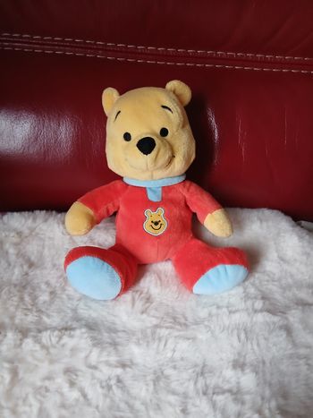 Doudou Winnie l'Ourson en pyjama