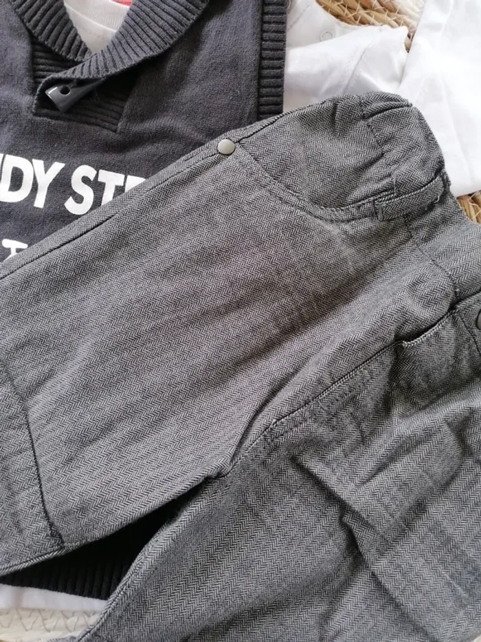 Ensemble pantalon + tee-shirt / pull sans manches - 24 mois - photo numéro 3