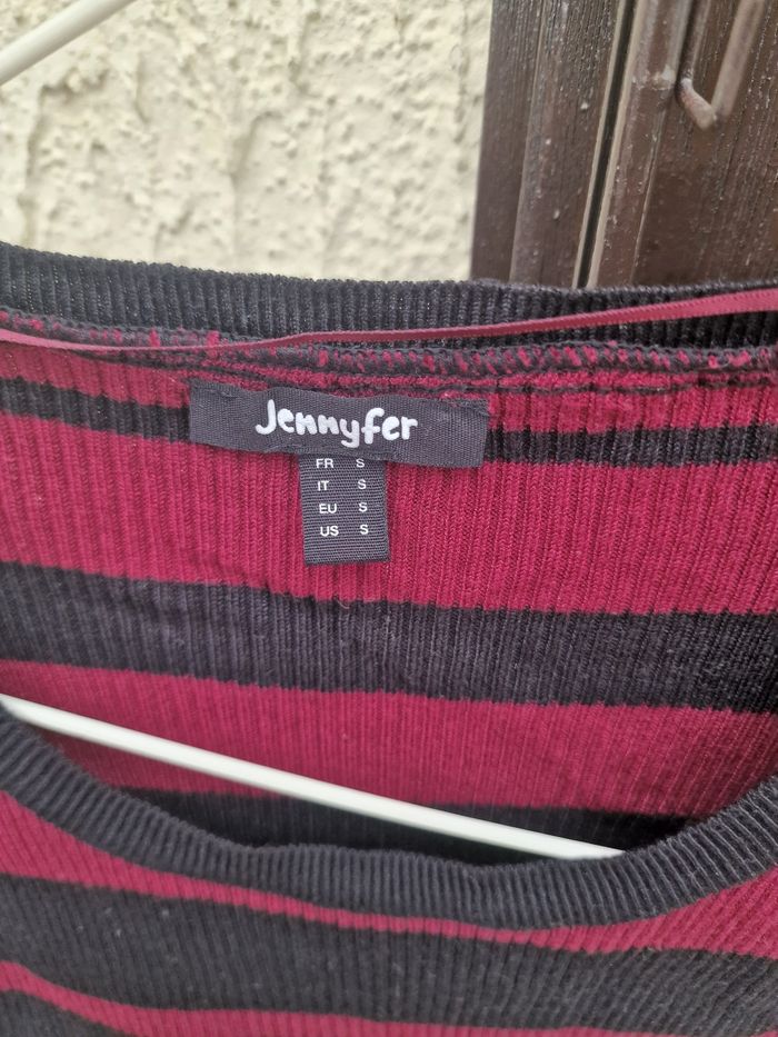 Pull jennyfer rouge et noir taille 36 - photo numéro 3