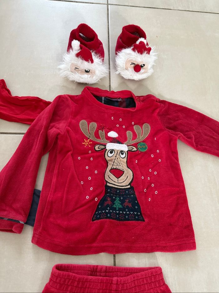 Lot de Noël vêtements t-shirt, pyjama sergent major et chaussons taille 3 ans - photo numéro 3