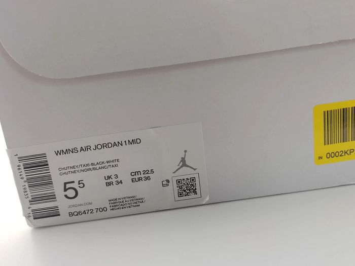 Paire de baskets Air Jordan 1 Mid montantes - photo numéro 4