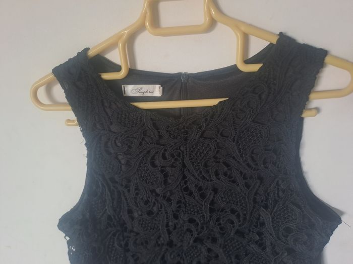 Blouse noir brodé Marque Sample Text - photo numéro 2