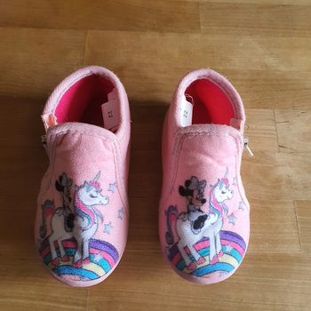 Chaussons taille 22