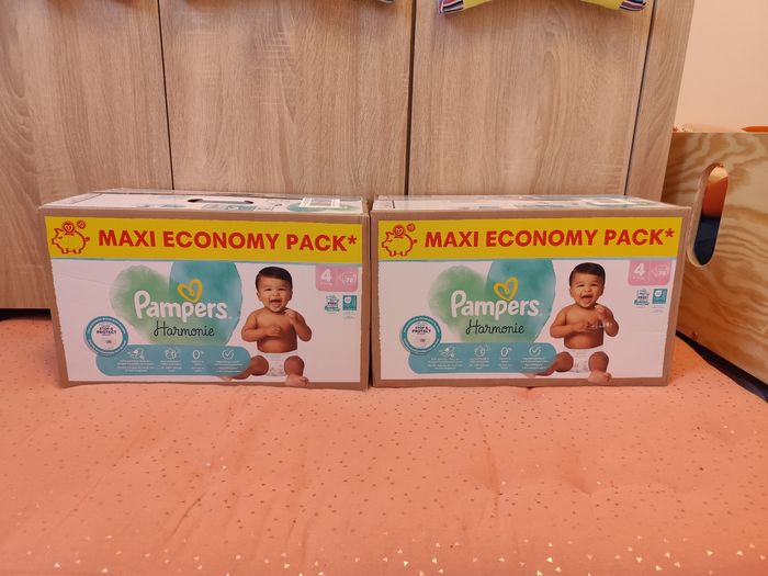 Lots couches Pampers harmonie taille 4