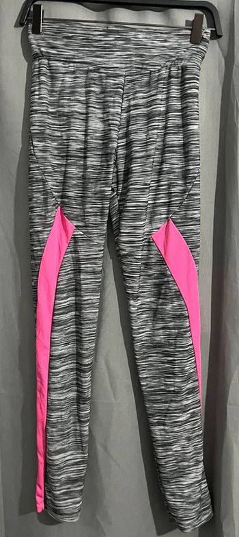 Legging de sport taille unique convient pour un 40/42 juste lavé comme neuf